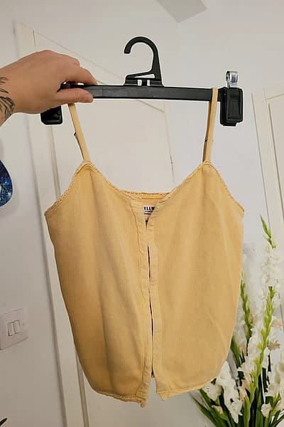 Butter yellow Idyllwind cotton top by Idyllwind — pre-loved on Thrifted.mt