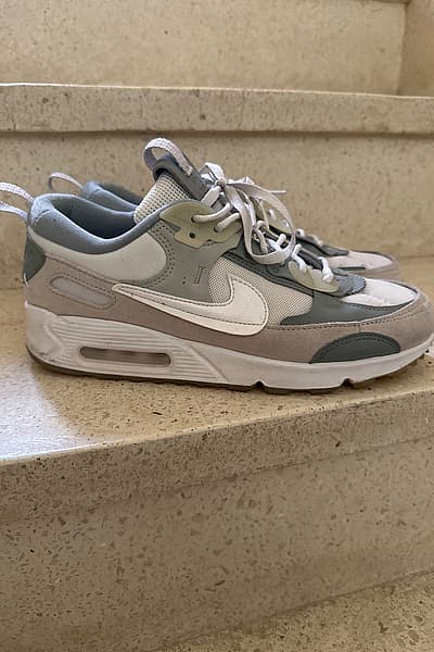 Nike Air Max Sneakers by Nike — pre-loved on Thrifted.mt