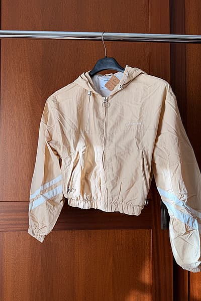 Bershka Beige Cropped Jacket — pre-loved on Thrifted.mt