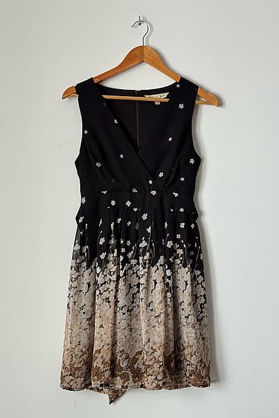 Floral Print Sleeveless Dress — pre-loved on Thrifted.mt