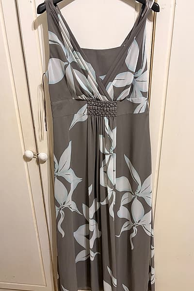 Floral Print Maxi Evening Dress — pre-loved on Thrifted.mt