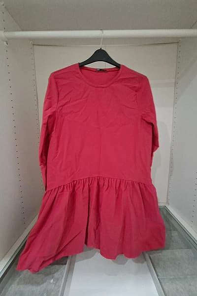 Red Zara Peplum Hem dress by Zara — pre-loved on Thrifted.mt