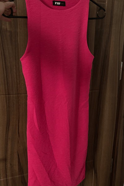 Pink Textured Sleeveless Bodycon Dress by Tally Weijl — pre-loved on Thrifted.mt