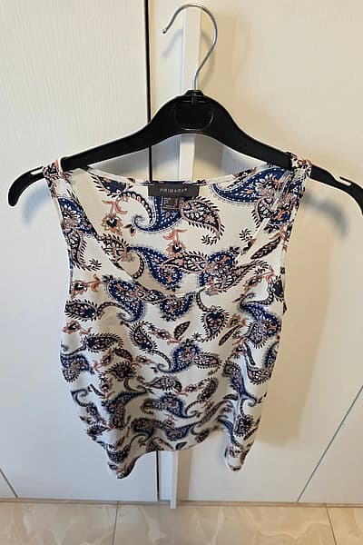 2 Patterned sleeveless summer top by Primark — pre-loved on Thrifted.mt