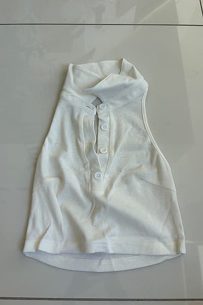 Ribbed Button Halter by SHEIN — pre-loved on Thrifted.mt