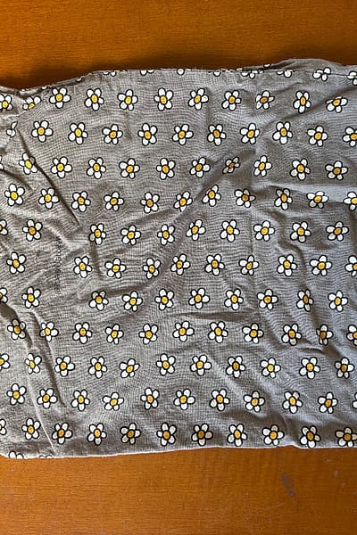Women'secret Floral Drawstring Pouch by Women'secret — pre-loved on Thrifted.mt