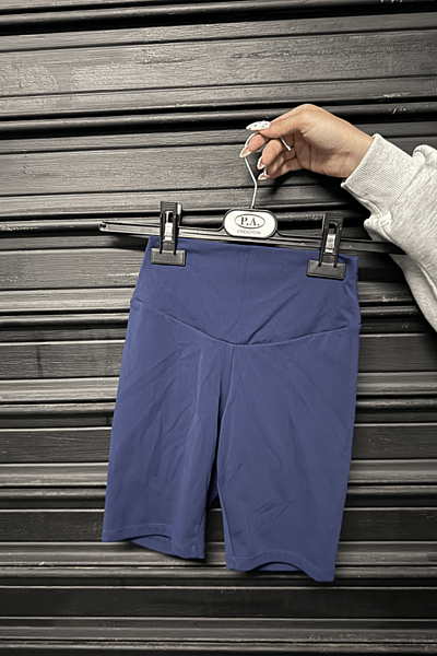 Oysho Navy Blue Cycling Shorts by Oysho — pre-loved on Thrifted.mt