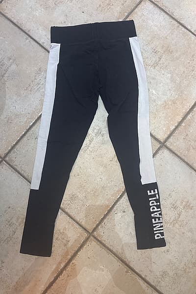 Pineapple black white leggings by Pineapple — pre-loved on Thrifted.mt