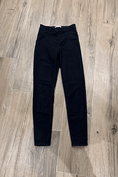 Black Skinny Fit Trousers by M&S — pre-loved on Thrifted.mt