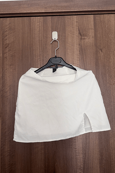 White skirt — pre-loved on Thrifted.mt