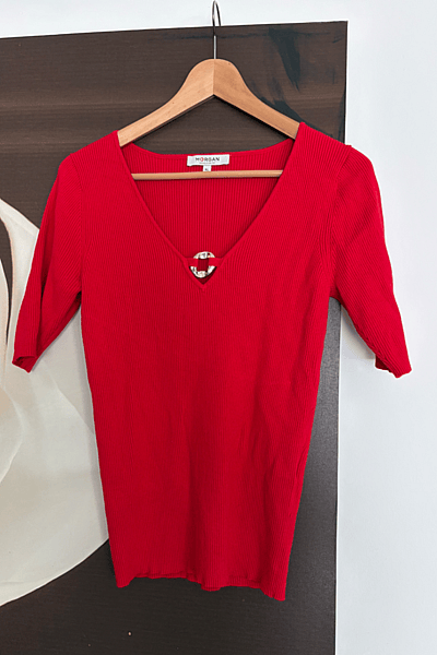 Red Ribbed V-Neck Ring Top by Morgan — pre-loved on Thrifted.mt
