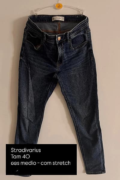 Stradivarius dark blue denim jeans by Stradivarius — pre-loved on Thrifted.mt