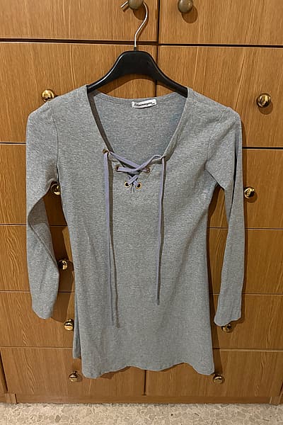 Grey Lace-Up V-Neck Tunic — pre-loved on Thrifted.mt