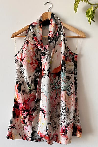 Guess Marciano Blouse with front tie by Guess by Marciano — pre-loved on Thrifted.mt