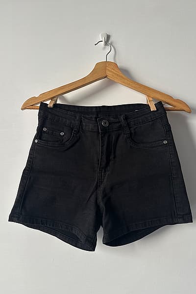 Black denim shorts — pre-loved on Thrifted.mt