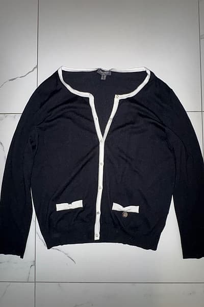 Camomilla Black Contrast Trim Cardigan - 1 pearl missing!  by Camomilla — pre-loved on Thrifted.mt
