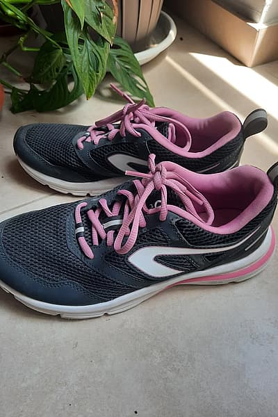 Kalenji walking sneakers — pre-loved on Thrifted.mt