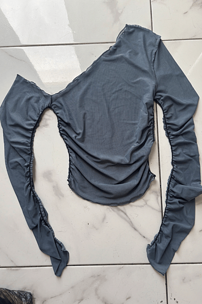 Stylish Ruched Long Sleeve Top — pre-loved on Thrifted.mt