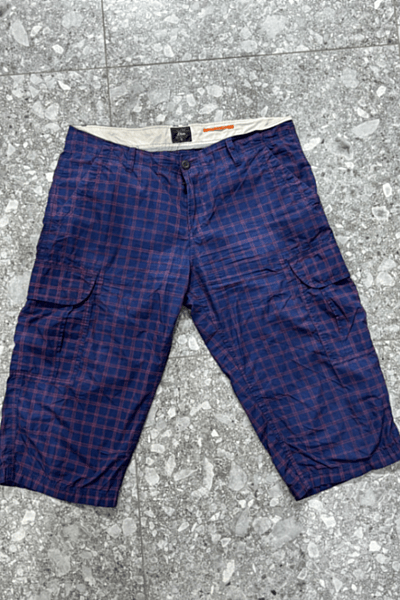 pantalones cortos cargo a cuadros de s.Oliver by s.Oliver — pre-loved on Thrifted.mt