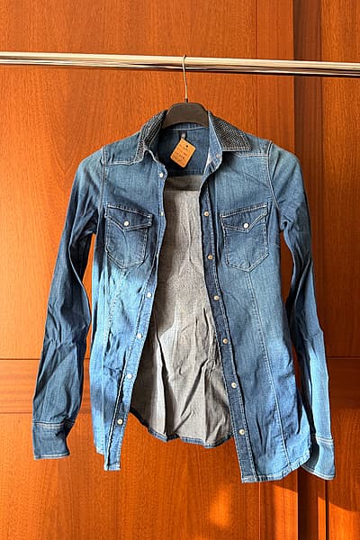 LiuJo Denim Shirt — pre-loved on Thrifted.mt
