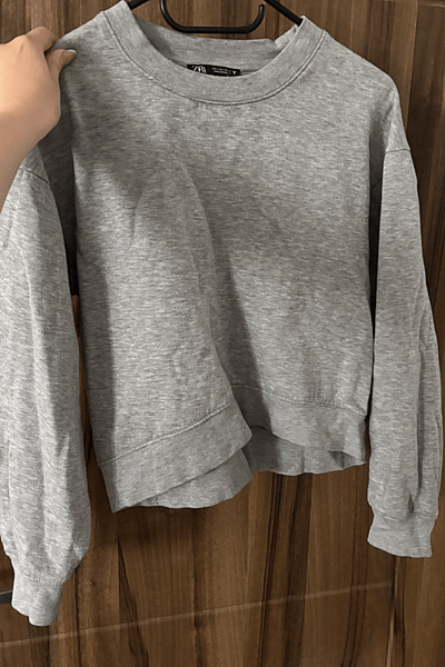 Zara Grey Sweatshirt by Zara — pre-loved on Thrifted.mt