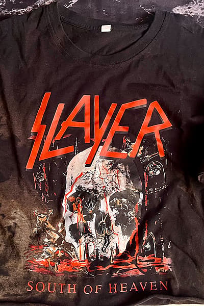 Washed out Slayer band tee  — pre-loved on Thrifted.mt