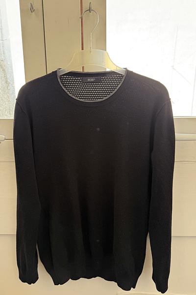 SOHO Black Crew Neck Sweater by SOHO — pre-loved on Thrifted.mt