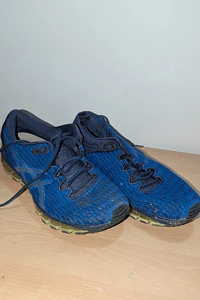 Gel Blue Trainers — pre-loved on Thrifted.mt