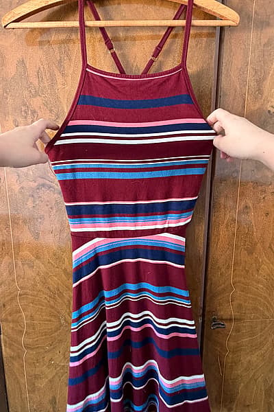 Hollister beach dress by Hollister — pre-loved on Thrifted.mt
