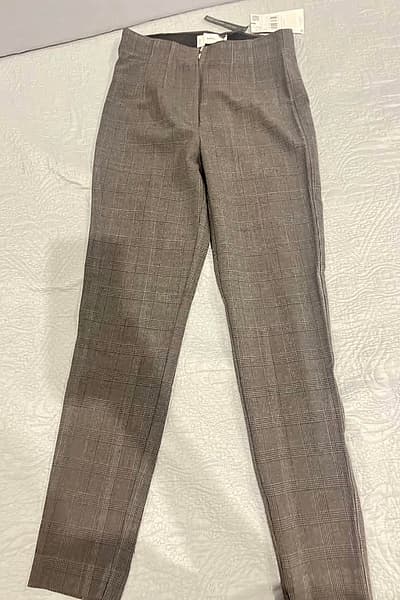 Mango check pattern trousers by Mango — pre-loved on Thrifted.mt