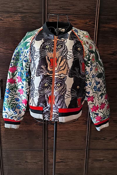 Graphic Pattern Bomber Jacket by Yishang — pre-loved on Thrifted.mt