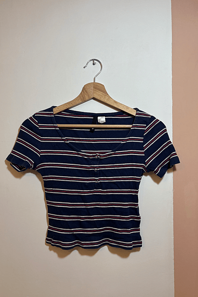 Divided Ribbed Striped Short Sleeve Top by H&M Divided — pre-loved on Thrifted.mt