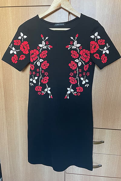 Black floral dress — pre-loved on Thrifted.mt