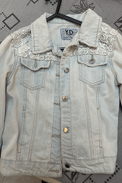 Vintage light blue jean jacket by Y.D — pre-loved on Thrifted.mt