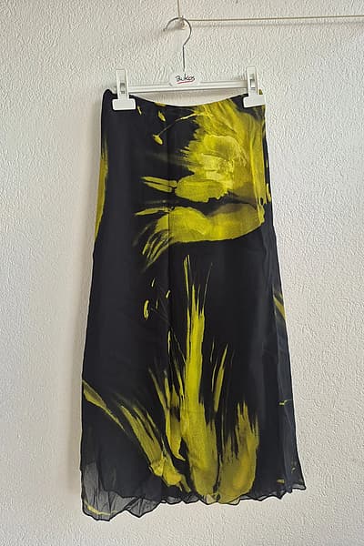 Black and yellow abstract midi skirt by Lybido — pre-loved on Thrifted.mt