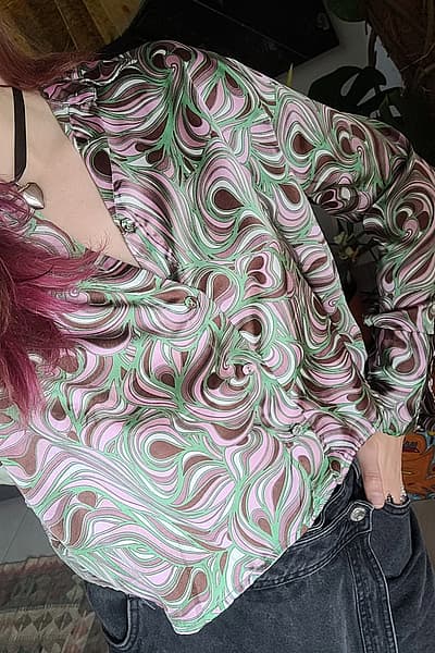 Funky Calliope shirt by Calliope — pre-loved on Thrifted.mt