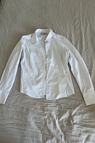 Classic White Collared Shirt by PRIMARK — pre-loved on Thrifted.mt