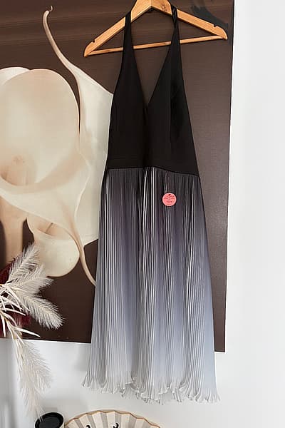 Chi Chi London Pleated Dress by Chi Chi London — pre-loved on Thrifted.mt