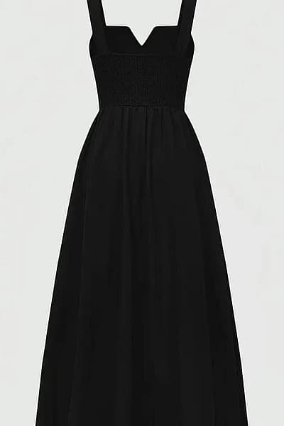 Elegant black maxi dress — pre-loved on Thrifted.mt