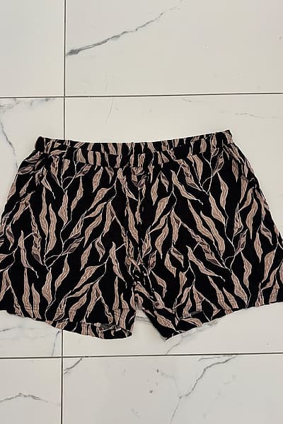 Leaf Print Drawstring Shorts — pre-loved on Thrifted.mt