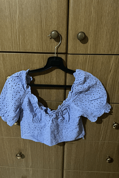Lilac Broderie Anglaise Crop Top — pre-loved on Thrifted.mt