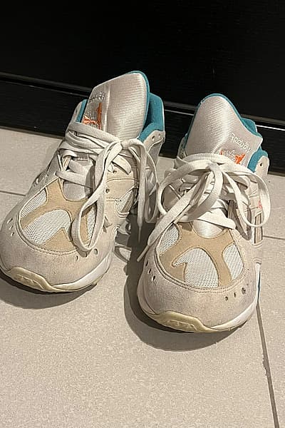 Reebok Cream and Teal Sneakers by Reebok — pre-loved on Thrifted.mt