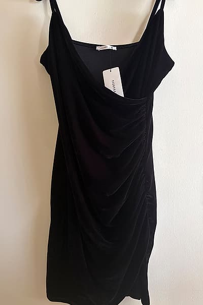 Black Velvet Dress — pre-loved on Thrifted.mt