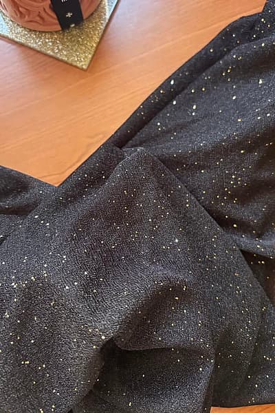 Glittery Scarf — pre-loved on Thrifted.mt