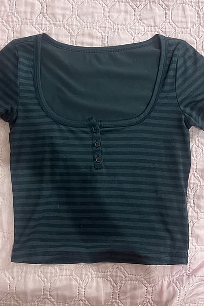 Striped button-up scoop neck top — pre-loved on Thrifted.mt