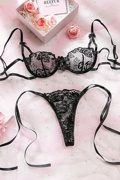 Lingerie Set Black Rose by Muuah Lingerie — pre-loved on Thrifted.mt