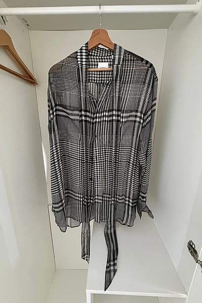 Burberry London England 100% Silk Check Shirt – Made in Italy – Size S (M ok) by Burberry — pre-loved on Thrifted.mt