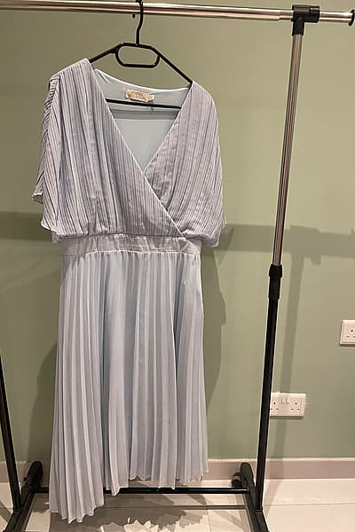 Pleated Light Blue Midi Dress by boohoo — pre-loved on Thrifted.mt