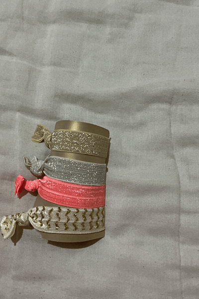 Glitter Elastic Hair Tie Set — pre-loved on Thrifted.mt