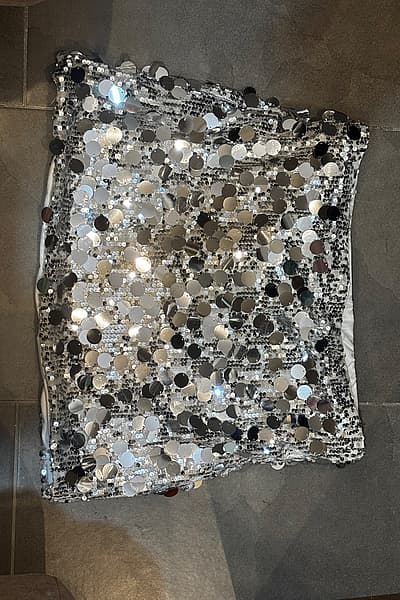 Silver Sequin Mini Skirt by SHEIN — pre-loved on Thrifted.mt